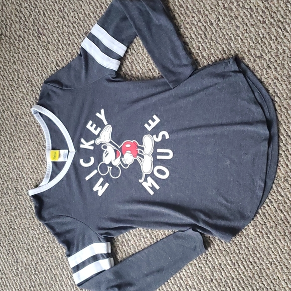 Disney Tops - Disney sweatshirt